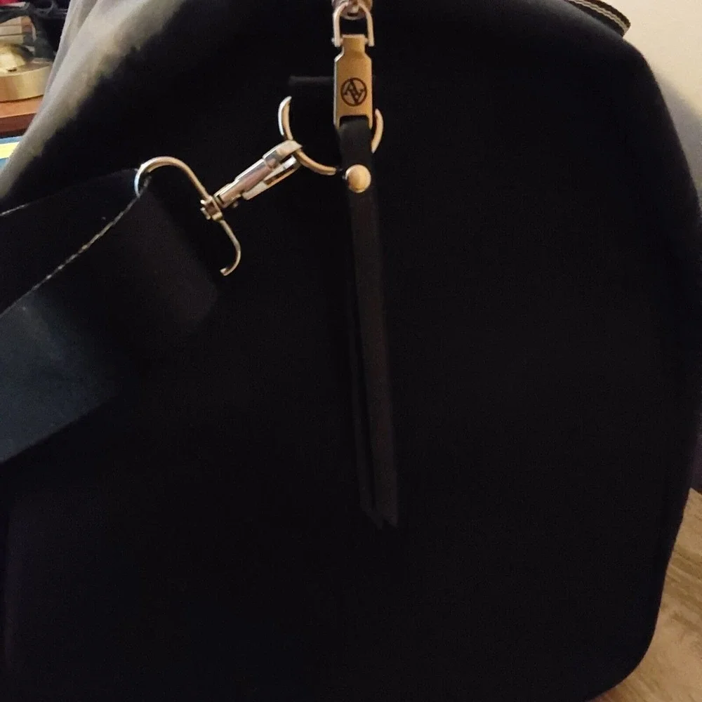 NWT Adrienne Vittadini  Black Haute Heritage Zip Fully Lined Duffel Bag msrp$360